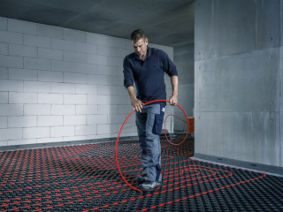 Plošné vytápění REHAU s inteligentní regulací