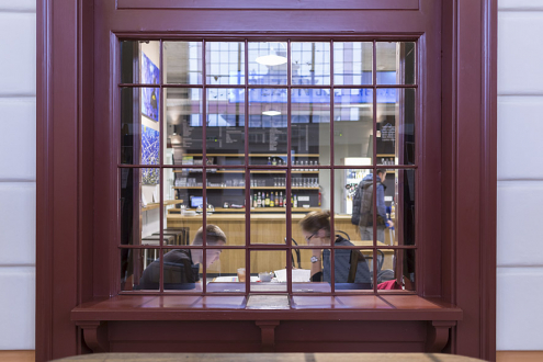 Repasované stávající okénko pro prodej jízdenek