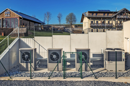 Obr. 4: Vysokoteplotní TČ u hotelu Relax v Dolní Vltavici