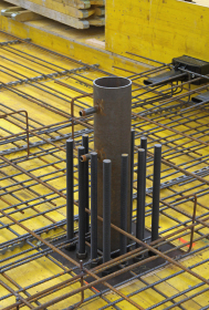 Obr. 3: Kotevní bod sloupu nad 2. NP