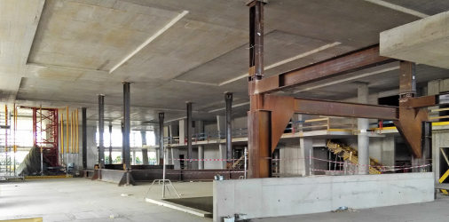 Obr. 8: Dočasná ocelová konstrukce ve 2. NP (konferenční sál)