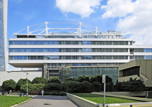 Obr. 27: Montáž fasády