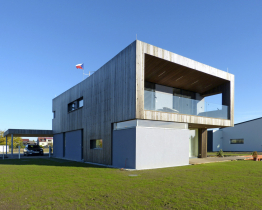 Obr. 9: Severozápadní pohled – v nároží přízemí temperovaný sklad mimo pasivní obálku