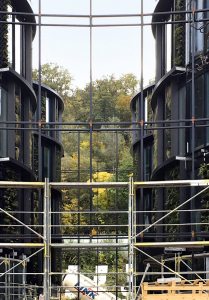 Obr. 11: Montáž prosklení atria