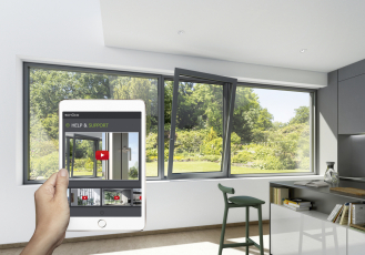 Inteligentní jednotky Schüco: Koncový zákazník nebo investor dostává informace o obsluze, péči a údržbě.