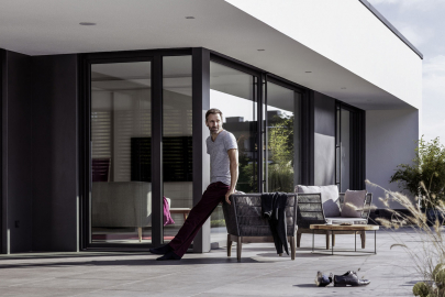 HS portály GENEO dávají na výběr z mnoha designů včetně plných barev a dřevodekorů