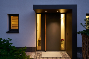 Biometrický systém kontroly vstupu Schüco se zabudovanou čtečkou otisků prstů se v praxi výborně osvědčil (Schüco ADS 75.SI se systémem Fingerprint)