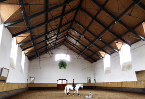 Obr. 3: Strecha jazdiarne