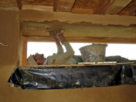 Obr. 14: Omítání ostění