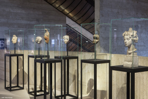 Clearsight je exkluzivní antireflexní sklo se speciálním povlakem, díky němuž jsou výlohy a vitríny téměř neviditelné