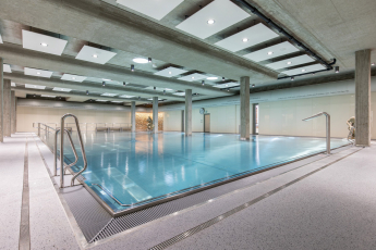 Komplex termálních bazénů Thermalium se skly Lacobel a Matelac