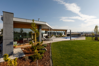 Rodinný dům v Českých Budějovicích z materiálů Heluz