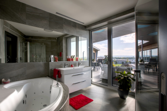 Rodinný dům v Českých Budějovicích z materiálů Heluz