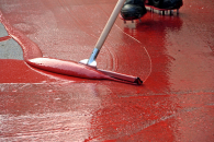 Aplikace polyuretanové pryskyřice MC-DUR LF 680