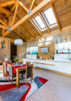 Prosvětlení staveb s vazníkovým krovem okny VELUX