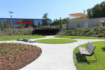 Cestička z drenážního betonu ZAPA DROP, městský park Jama v Bratislavě