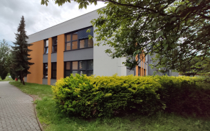 Radnici ve Studénce zdobí nová fasáda s dlouhovousou omítkou ActivCem