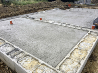 Vyplňování základů rodinného domu v Bubovicích