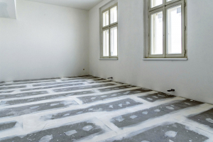 Nově položená suchá sádrokartonová podlaha F146