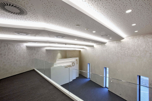 Děrované desky Rigiton v hotelu D1 v Ostravačicích