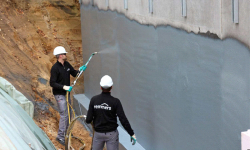 Aplikace stěrky MB 2K stříkáním