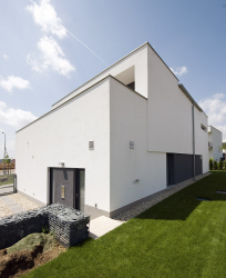 Severovýchodní fasáda