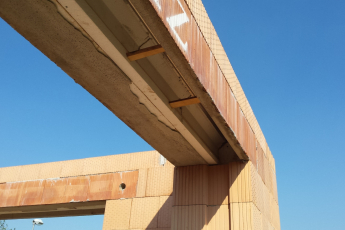 Nosný žaluziový a roletový překlad HELUZ