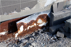 Obr. 14: Koroze ochranných klempířských prvků