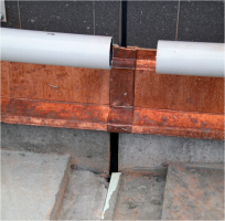 Obr. 22: Dilatace promítnutá do klempířských prvků