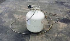 Obr. 2: Lepidlo FATRAFIX TI včetně aplikační pistole