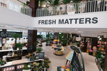 Prostory Lush v Liverpoolu, podlahy Kährs