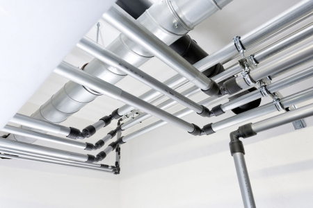 Na rozdíl od standardního plastu jsou trubky RAUTITAN spojovány metodou násuvné objímky