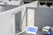 Zdivo Ytong při stavbě bytového domu v Rakovníku