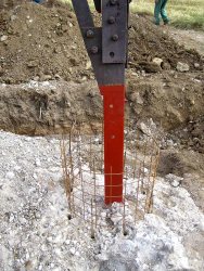 Obr. 8: Silně degradovaná patka připravená k dobetonování