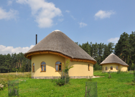 Obliba hliněných omítek roste nejen mezi příznivci alternativního bydlení