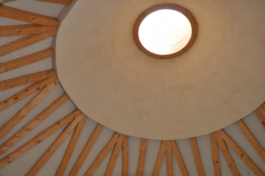 Skvěle se doplňují s ostatními přírodními materiály jako dřevo aj.