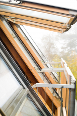 Střešní okna FAKRO pro ambiciózní rekonstrukci domu na kalifornském pobřeží