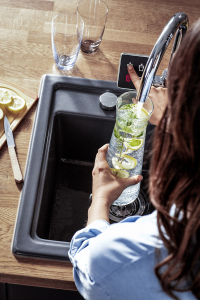 Přehledný dotykový displej umožňuje výběr odpovídajícího nápoje