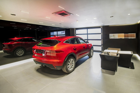 Showroom Jaguar v Hradci Králové – zázemí