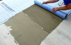 Lepení izolační fólie