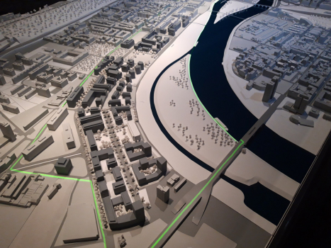 Model dotčeného území. Zelená čára naznačuje jeho rozsah. Uprostřed obnovený Rohanský ostrov.