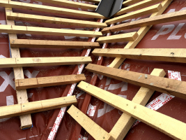 RD v Kamenici na Lipou, detail těsného úžlabí