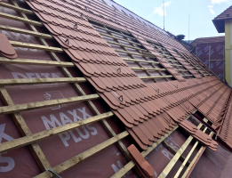 Rekonstrukce střechy školy v Prachaticích, zhotovitel MAXIM house, s. r. o.