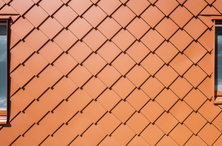 Výškové budovy v Göteborgu s fasádními falcovanými šablonami PREFA