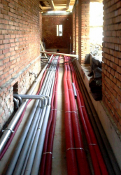 Obr. 11: Nové rozvody v podlahách