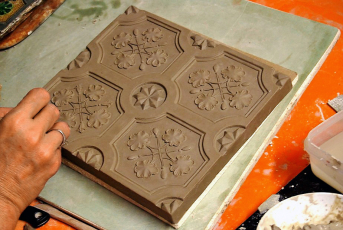 Obr. 16: Výroba kachlů pro nová kamna