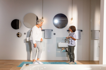 Inteligentní produkty jsou ty, které se přizpůsobují požadavkům svých uživatelů – jako například výškově nastavitelný umyvadlový prvek Viega Prevista. Po stisknutí tlačítka lze bez elektroniky umyvadlo kdykoliv pohodlně nastavit v rozsahu až 20 centimetrů.