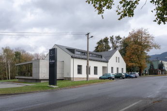  Beton v architektuře – samoobsluha Hruška v Trojanovicích