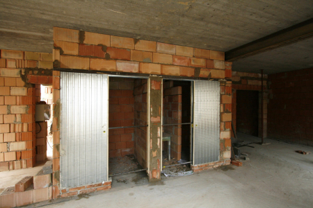 Jak správně výškové usadit stavební pouzdro pro dveře