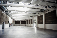 Sál pro 500 diváků byl vybudován jako vestavba. Slouží pro koncerty komorní hudby, přednášky a studiové nahrávky, hudební produkce a divadla.